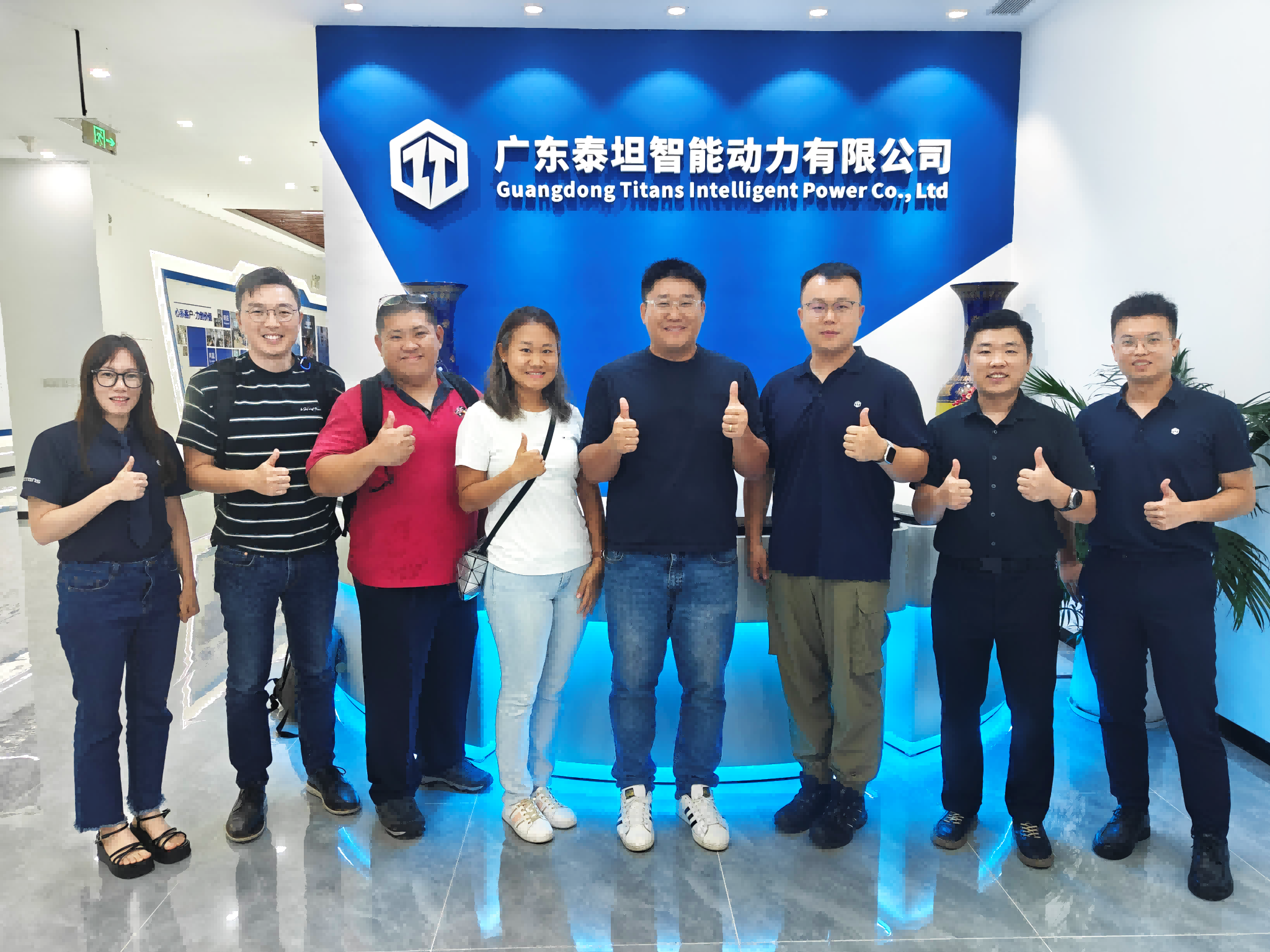 泰坦智能 | 新加坡客户莅临泰坦智能参观交流，共谋绿色能源发展新机遇！